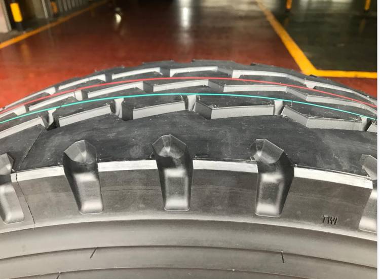 11R22.5-three line tire.jpg